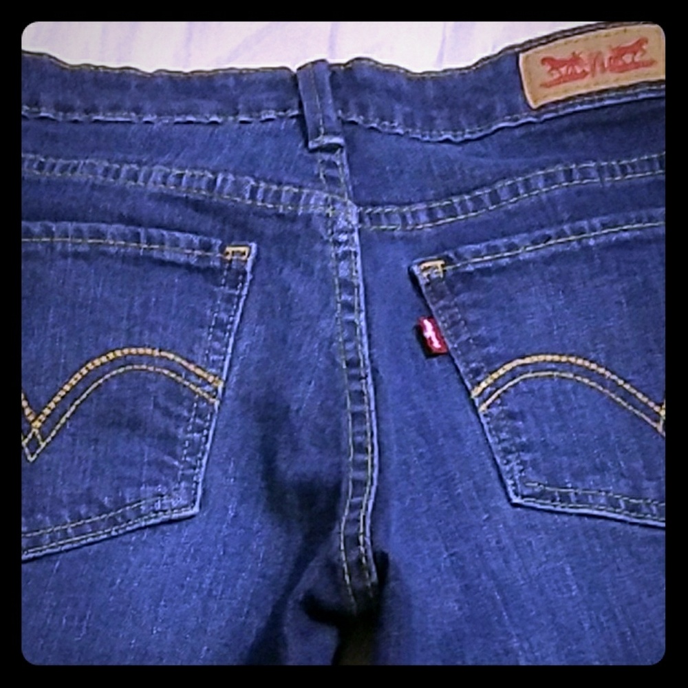 Women's Levis 518